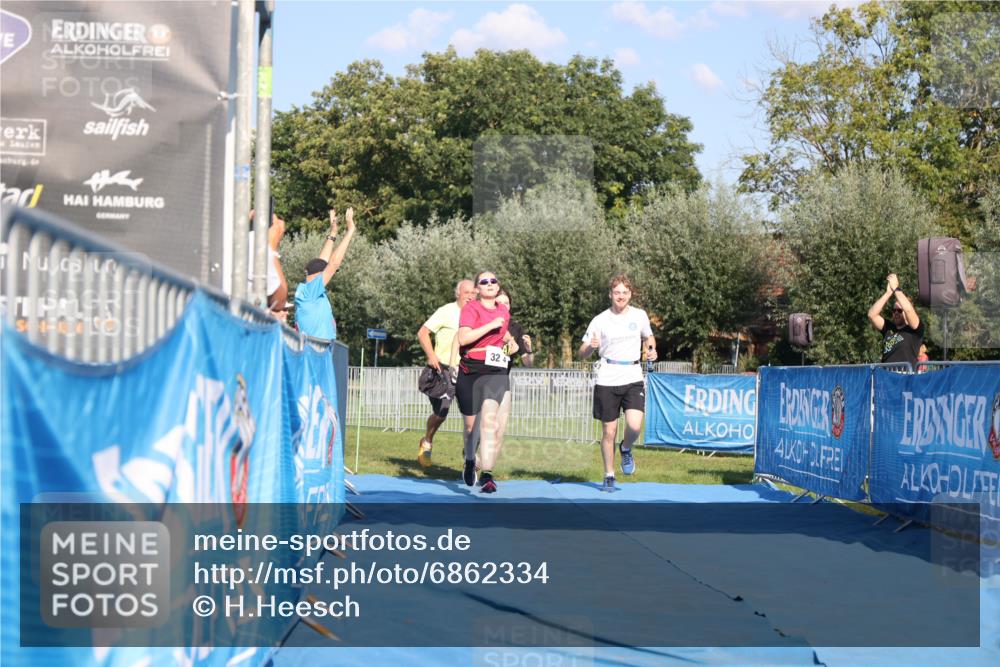25.08.2024 - Elbe Triathlon Hamburg H.Heesch http://msf.ph/oto/6862334 25.08.2024 17:17:15 Ziel  meine-sportfotos.de