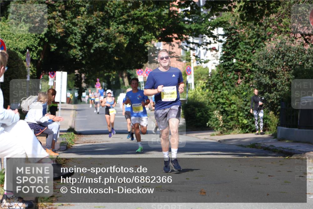 25.08.2024 - 20. Blankeneser Heldenlauf Strokosch-Dieckow http://msf.ph/oto/6862366 25.08.2024 10:20:13 Ziel 6148, 6513 meine-sportfotos.de