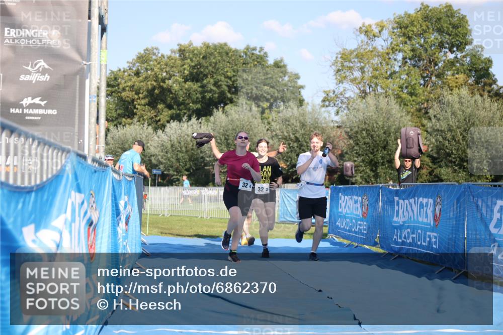 25.08.2024 - Elbe Triathlon Hamburg H.Heesch http://msf.ph/oto/6862370 25.08.2024 17:17:16 Ziel  meine-sportfotos.de