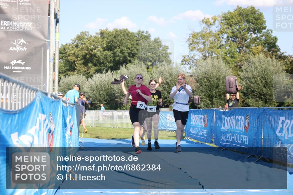 25.08.2024 - Elbe Triathlon Hamburg H.Heesch http://msf.ph/oto/6862384 25.08.2024 17:17:16 Ziel  meine-sportfotos.de