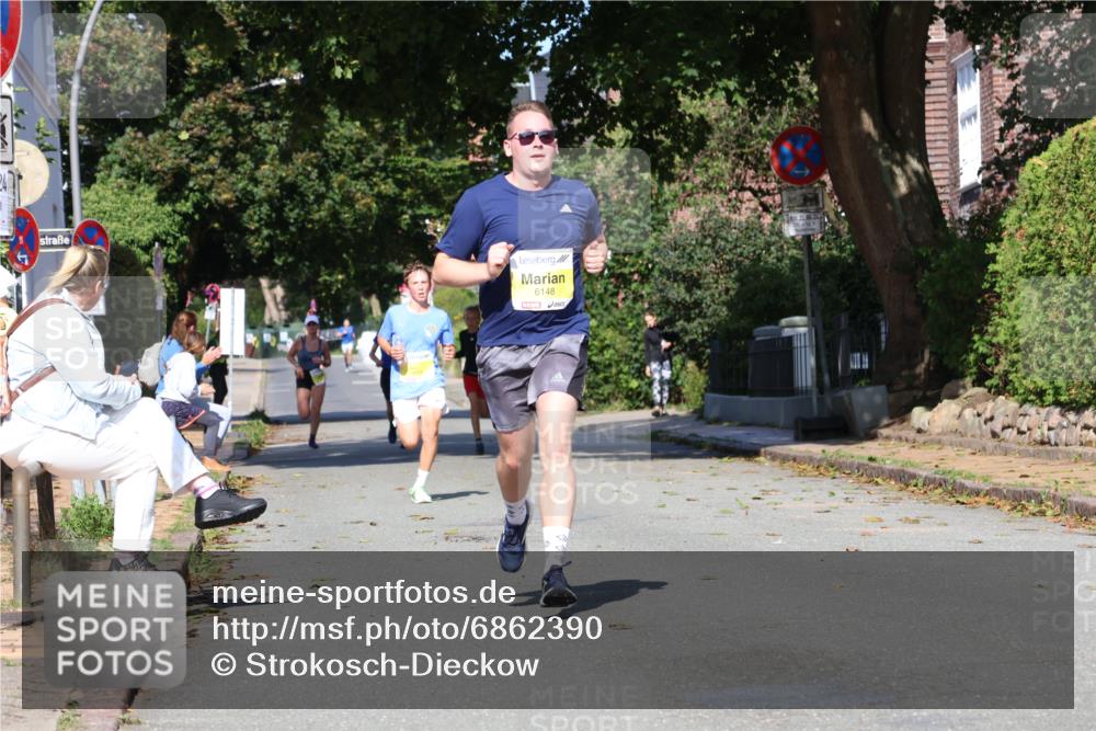 25.08.2024 - 20. Blankeneser Heldenlauf Strokosch-Dieckow http://msf.ph/oto/6862390 25.08.2024 10:20:17 Ziel 6148, 6207, 6293, 6513 meine-sportfotos.de