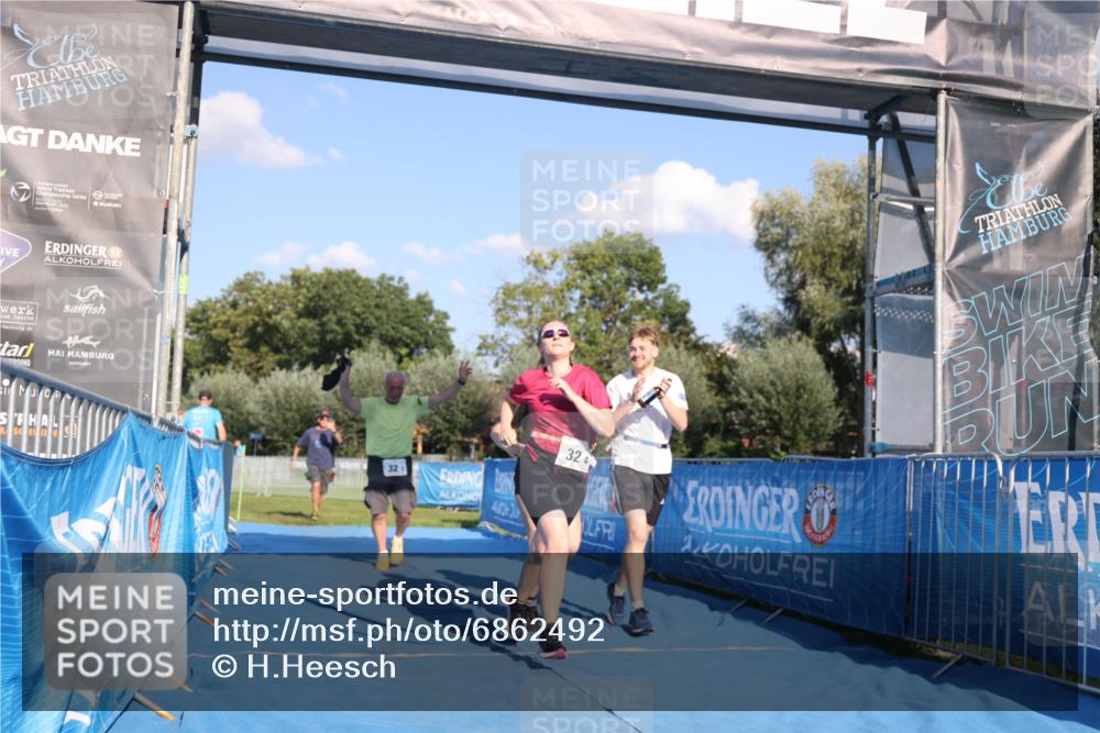 25.08.2024 - Elbe Triathlon Hamburg H.Heesch http://msf.ph/oto/6862492 25.08.2024 17:17:18 Ziel  meine-sportfotos.de