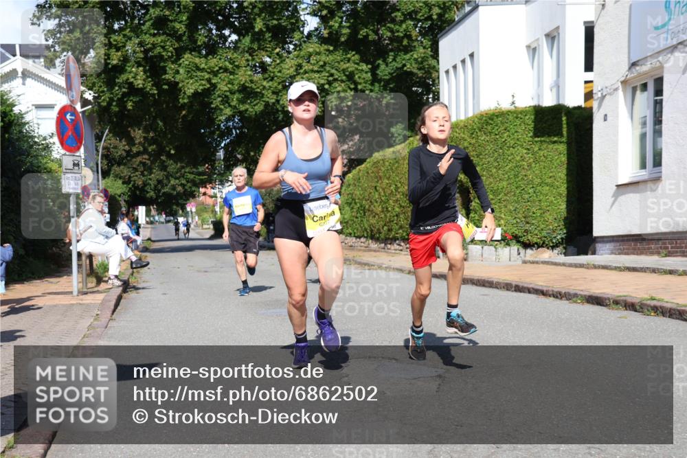25.08.2024 - 20. Blankeneser Heldenlauf Strokosch-Dieckow http://msf.ph/oto/6862502 25.08.2024 10:20:27 Ziel 6173, 6207, 6293, 6294, 6513 meine-sportfotos.de