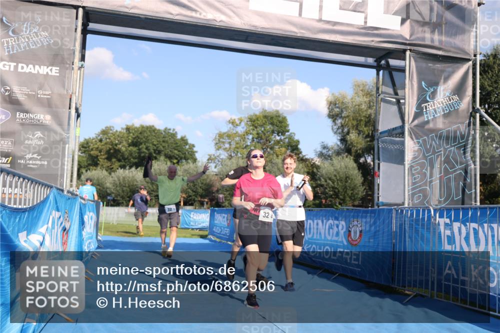 25.08.2024 - Elbe Triathlon Hamburg H.Heesch http://msf.ph/oto/6862506 25.08.2024 17:17:18 Ziel  meine-sportfotos.de