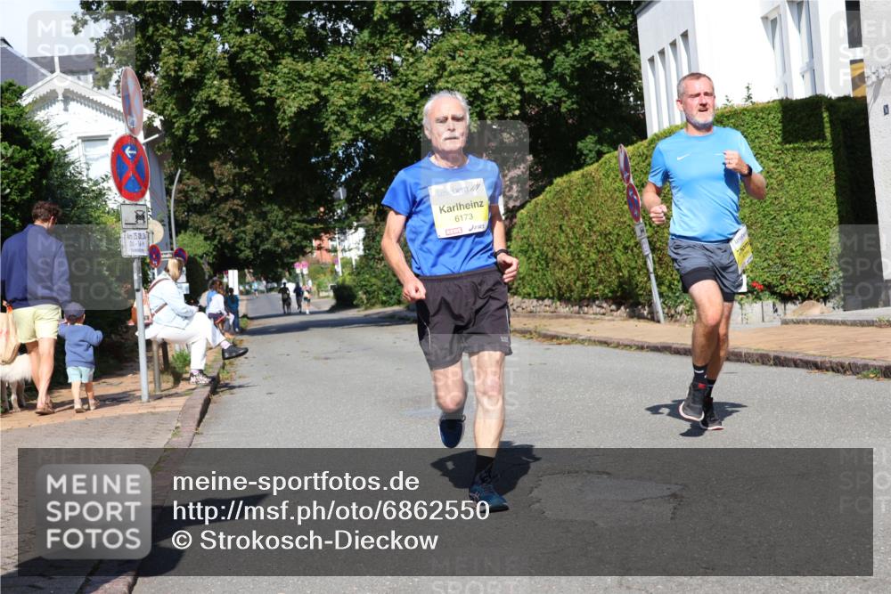 25.08.2024 - 20. Blankeneser Heldenlauf Strokosch-Dieckow http://msf.ph/oto/6862550 25.08.2024 10:20:29 Ziel 6173, 6207, 6293, 6294 meine-sportfotos.de