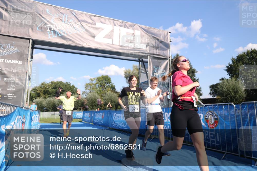 25.08.2024 - Elbe Triathlon Hamburg H.Heesch http://msf.ph/oto/6862591 25.08.2024 17:17:19 Ziel  meine-sportfotos.de