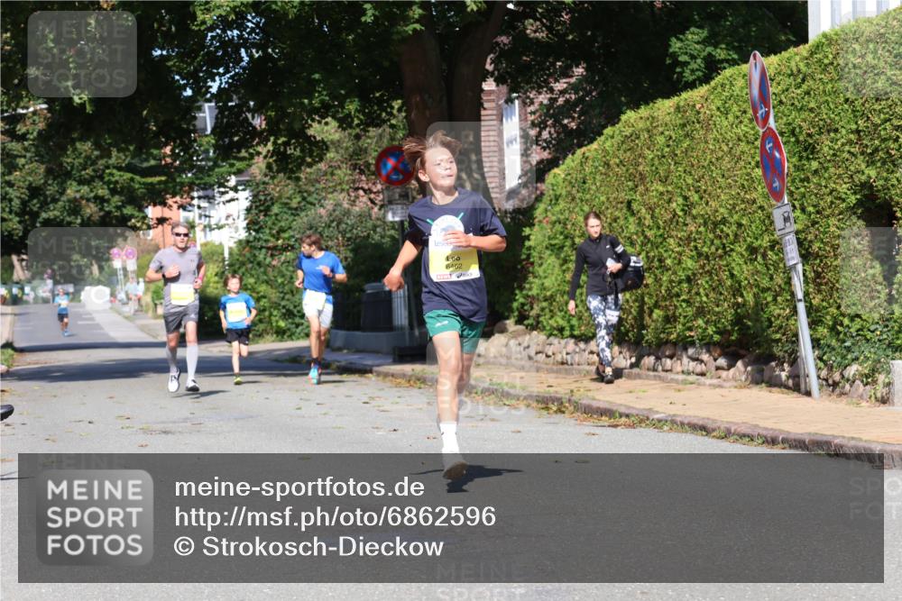 25.08.2024 - 20. Blankeneser Heldenlauf Strokosch-Dieckow http://msf.ph/oto/6862596 25.08.2024 10:20:43 Ziel 6348, 6359, 6462, 6520 meine-sportfotos.de