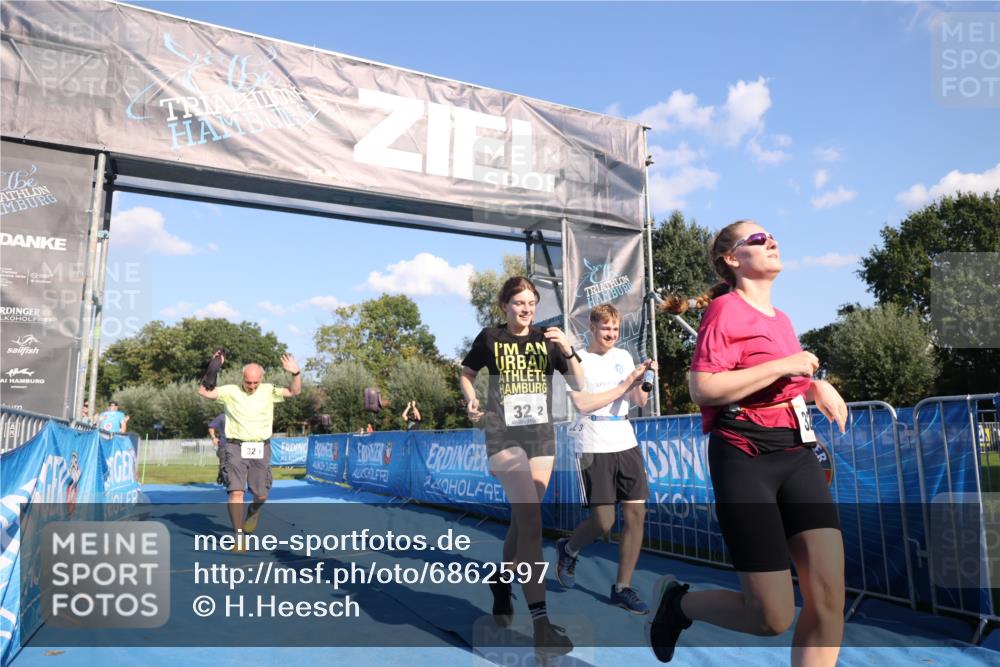 25.08.2024 - Elbe Triathlon Hamburg H.Heesch http://msf.ph/oto/6862597 25.08.2024 17:17:19 Ziel  meine-sportfotos.de