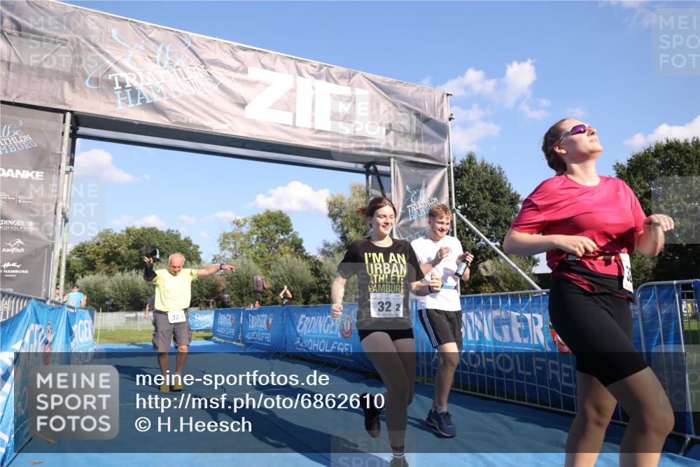 25.08.2024 - Elbe Triathlon Hamburg H.Heesch http://msf.ph/oto/6862610 25.08.2024 17:17:19 Ziel  meine-sportfotos.de