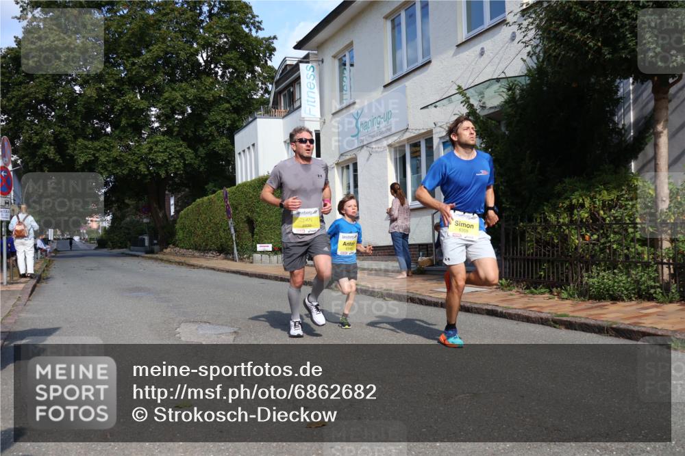 25.08.2024 - 20. Blankeneser Heldenlauf Strokosch-Dieckow http://msf.ph/oto/6862682 25.08.2024 10:20:51 Ziel 6348, 6359, 6520 meine-sportfotos.de