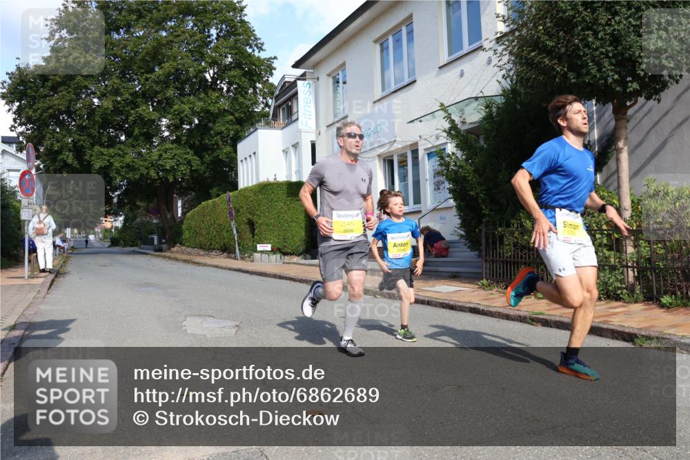 25.08.2024 - 20. Blankeneser Heldenlauf Strokosch-Dieckow http://msf.ph/oto/6862689 25.08.2024 10:20:51 Ziel 6348, 6359, 6520 meine-sportfotos.de