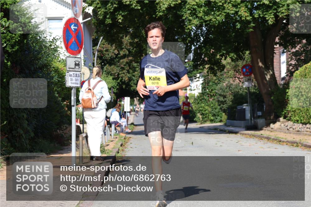 25.08.2024 - 20. Blankeneser Heldenlauf Strokosch-Dieckow http://msf.ph/oto/6862763 25.08.2024 10:21:35 Ziel 6018, 6142 meine-sportfotos.de