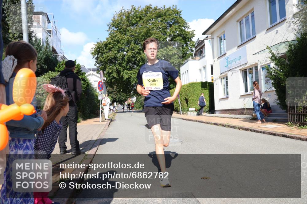 25.08.2024 - 20. Blankeneser Heldenlauf Strokosch-Dieckow http://msf.ph/oto/6862782 25.08.2024 10:21:37 Ziel 6018, 6142 meine-sportfotos.de