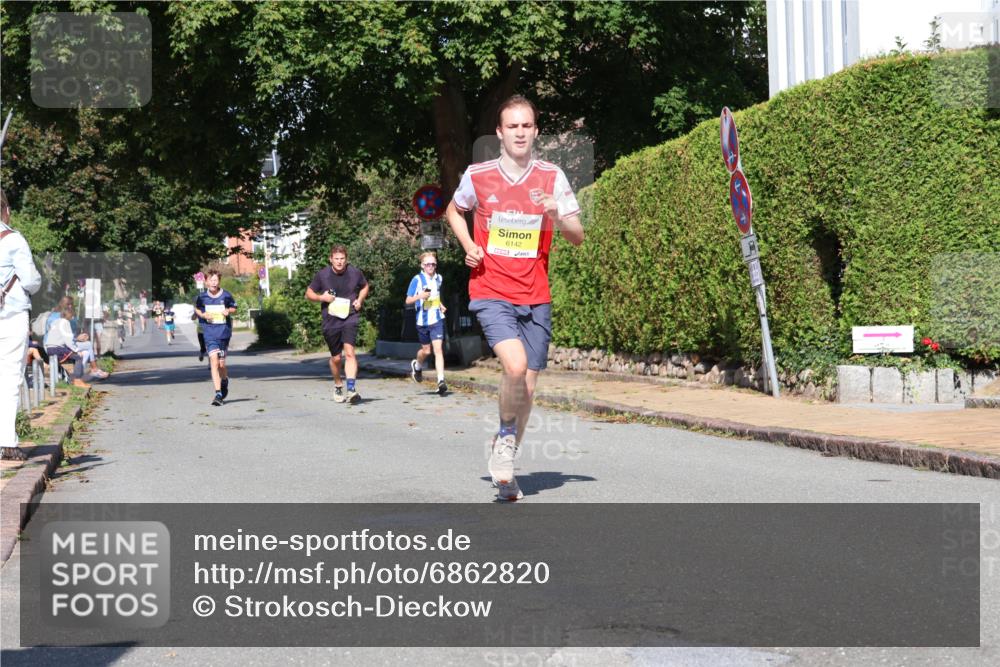 25.08.2024 - 20. Blankeneser Heldenlauf Strokosch-Dieckow http://msf.ph/oto/6862820 25.08.2024 10:21:43 Ziel 6142, 6246, 6532 meine-sportfotos.de