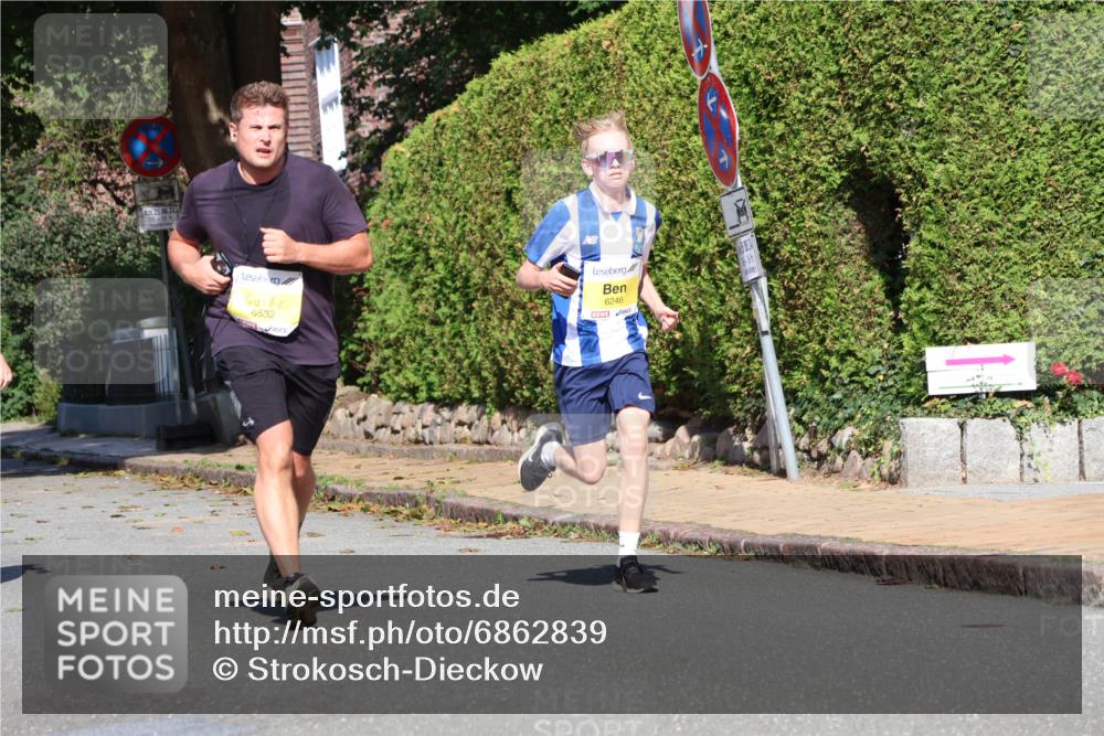 25.08.2024 - 20. Blankeneser Heldenlauf Strokosch-Dieckow http://msf.ph/oto/6862839 25.08.2024 10:21:47 Ziel 6142, 6246, 6491, 6529, 6532 meine-sportfotos.de
