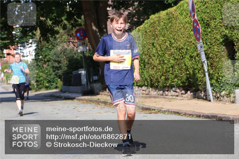 25.08.2024 - 20. Blankeneser Heldenlauf Strokosch-Dieckow http://msf.ph/oto/6862871 25.08.2024 10:21:52 Ziel 6246, 6347, 6491, 6529, 6532 meine-sportfotos.de
