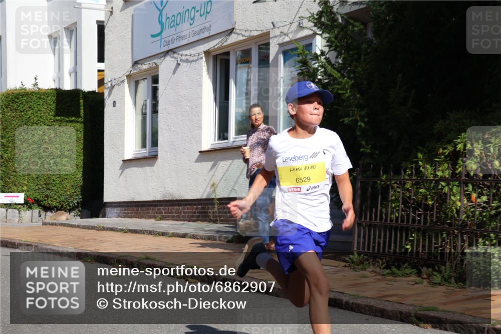 25.08.2024 - 20. Blankeneser Heldenlauf Strokosch-Dieckow http://msf.ph/oto/6862907 25.08.2024 10:22:00 Ziel 6160, 6347, 6491, 6529 meine-sportfotos.de