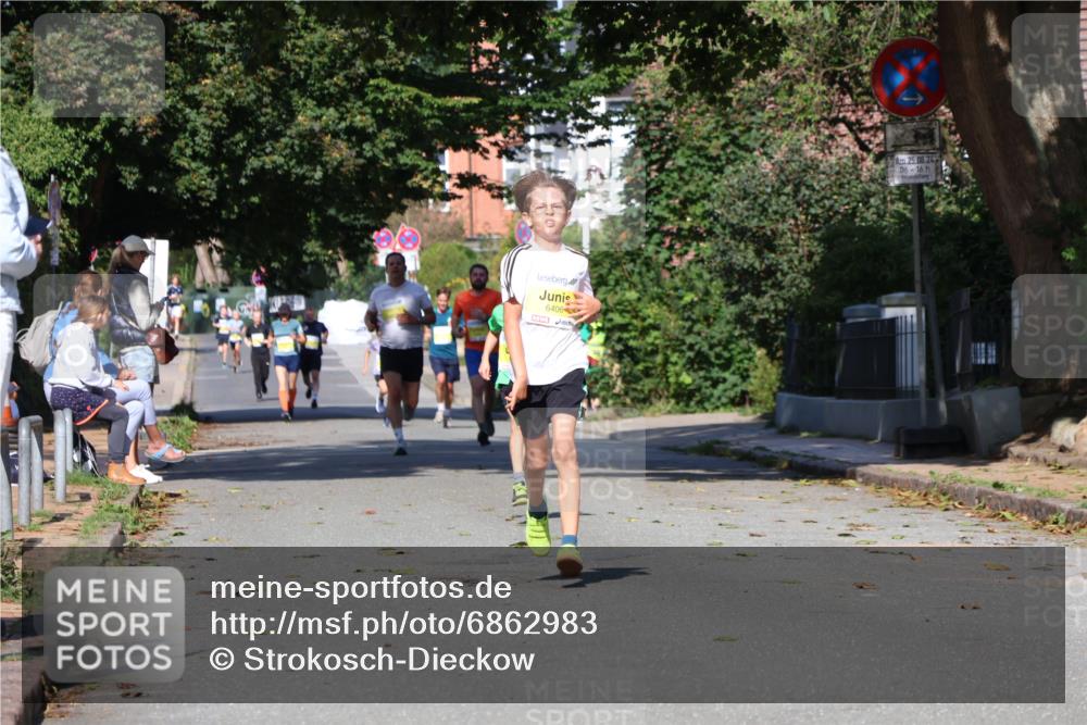 25.08.2024 - 20. Blankeneser Heldenlauf Strokosch-Dieckow http://msf.ph/oto/6862983 25.08.2024 10:22:30 Ziel 6406, 6528, 6531 meine-sportfotos.de