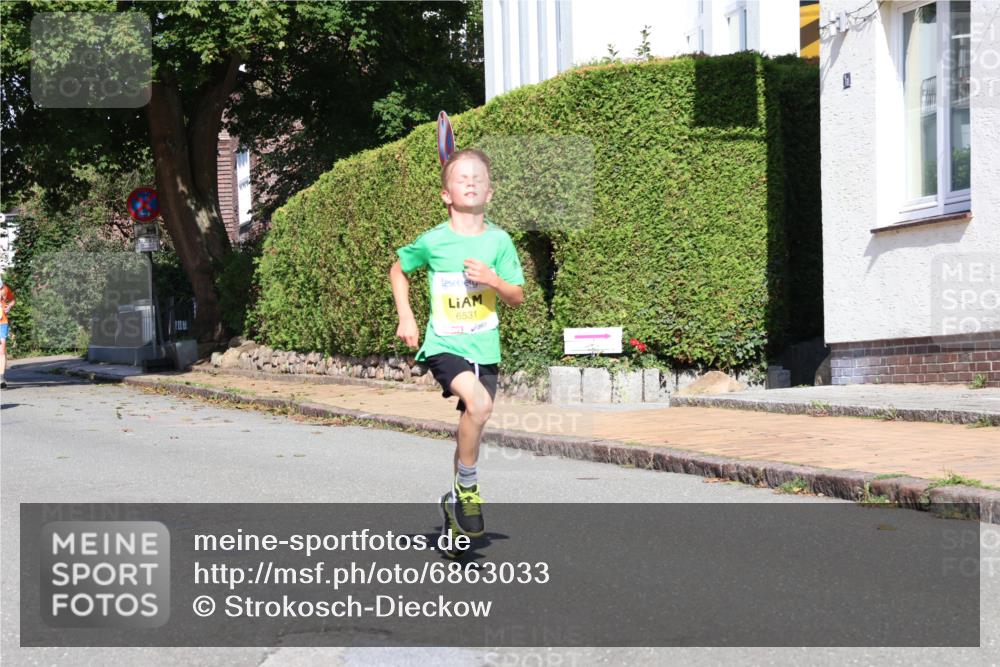 25.08.2024 - 20. Blankeneser Heldenlauf Strokosch-Dieckow http://msf.ph/oto/6863033 25.08.2024 10:22:35 Ziel 6406, 6528, 6531 meine-sportfotos.de