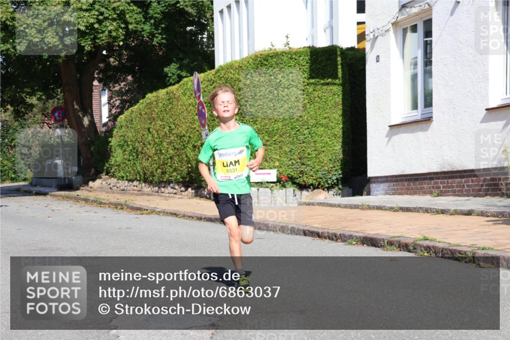 25.08.2024 - 20. Blankeneser Heldenlauf Strokosch-Dieckow http://msf.ph/oto/6863037 25.08.2024 10:22:36 Ziel 6232, 6406, 6528, 6531 meine-sportfotos.de