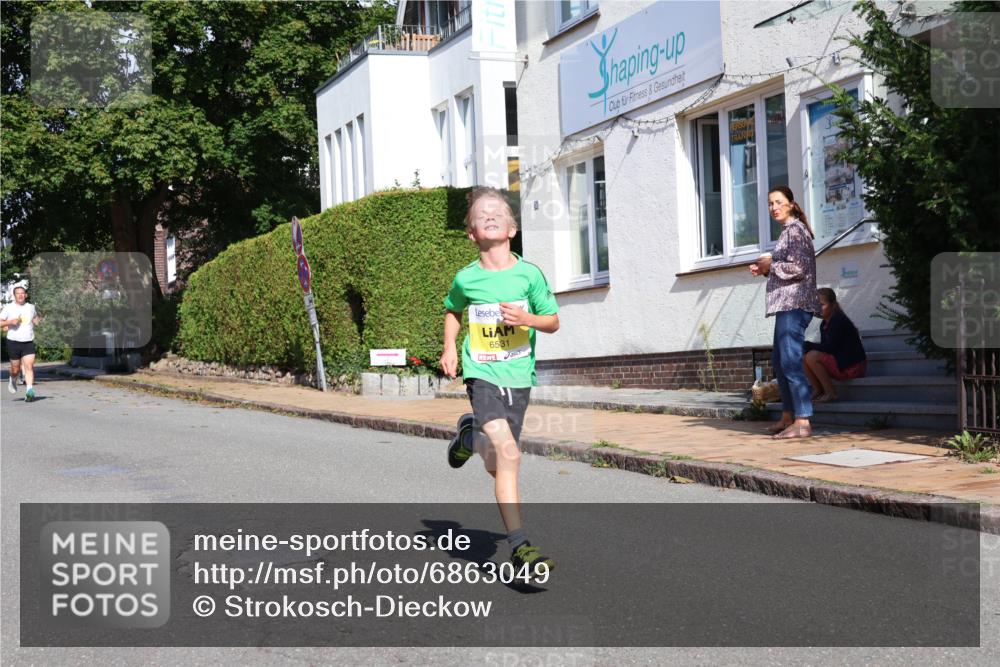 25.08.2024 - 20. Blankeneser Heldenlauf Strokosch-Dieckow http://msf.ph/oto/6863049 25.08.2024 10:22:36 Ziel 6232, 6406, 6528, 6531 meine-sportfotos.de