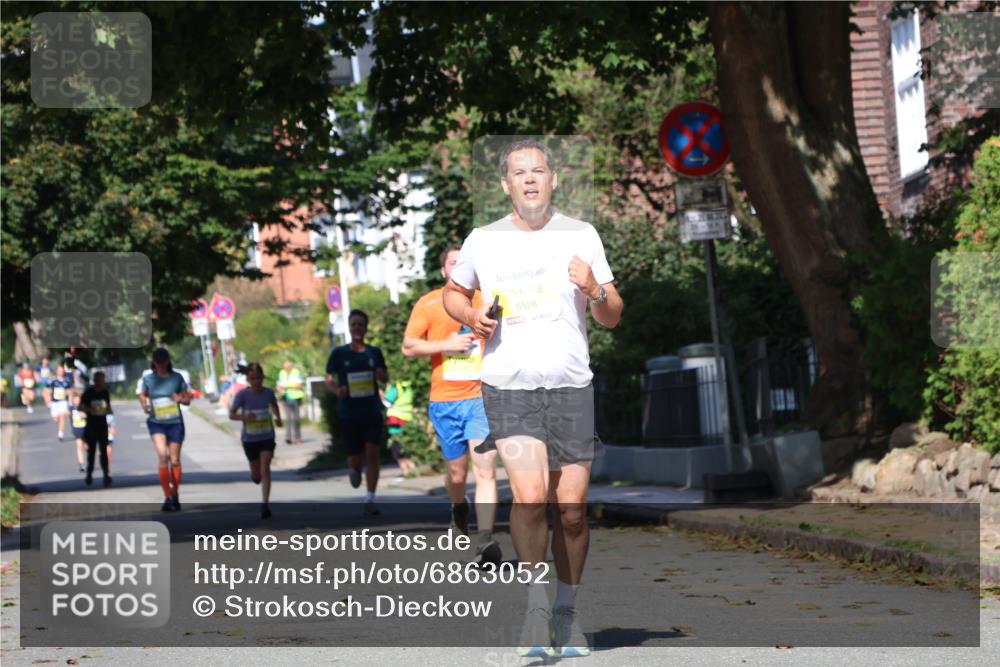 25.08.2024 - 20. Blankeneser Heldenlauf Strokosch-Dieckow http://msf.ph/oto/6863052 25.08.2024 10:22:38 Ziel 6232, 6528, 6531 meine-sportfotos.de