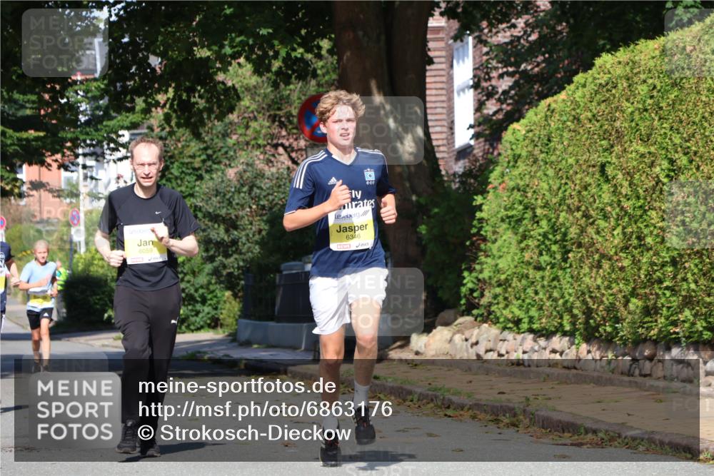 25.08.2024 - 20. Blankeneser Heldenlauf Strokosch-Dieckow http://msf.ph/oto/6863176 25.08.2024 10:22:58 Ziel 6037, 6059, 6346, 6382, 6415, 6445 meine-sportfotos.de