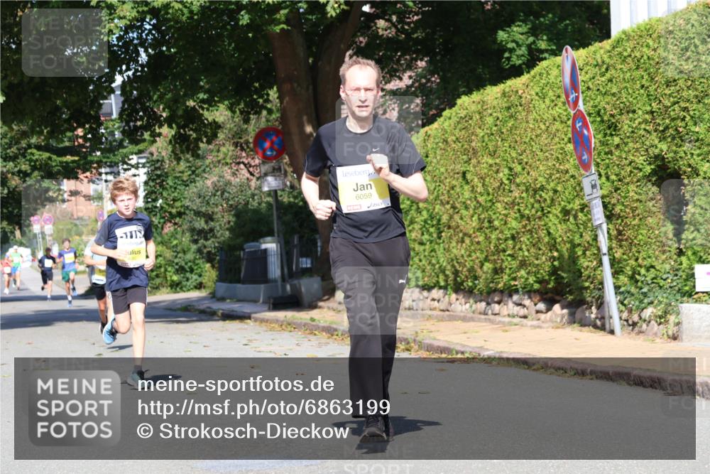 25.08.2024 - 20. Blankeneser Heldenlauf Strokosch-Dieckow http://msf.ph/oto/6863199 25.08.2024 10:23:01 Ziel 6059, 6182, 6346, 6382, 6445 meine-sportfotos.de