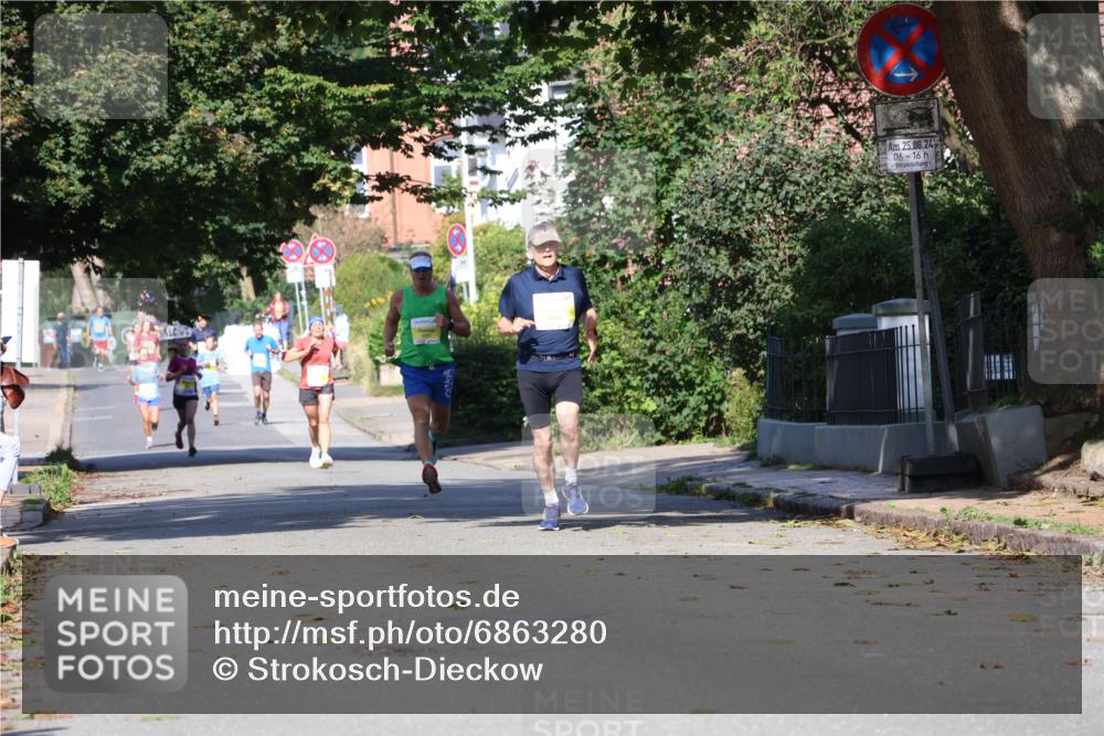 25.08.2024 - 20. Blankeneser Heldenlauf Strokosch-Dieckow http://msf.ph/oto/6863280 25.08.2024 10:23:13 Ziel 6182, 6492, 6530 meine-sportfotos.de