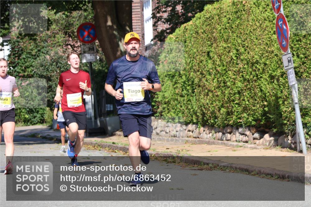 25.08.2024 - 20. Blankeneser Heldenlauf Strokosch-Dieckow http://msf.ph/oto/6863452 25.08.2024 10:23:49 Ziel 6048, 6110, 6256, 6257, 6372, 6494 meine-sportfotos.de