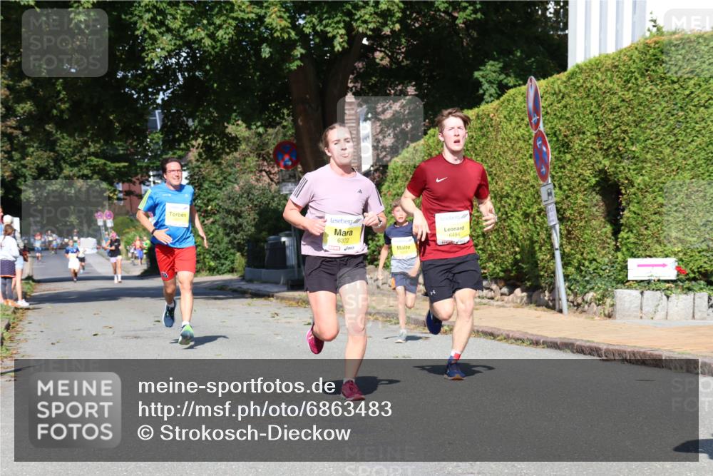 25.08.2024 - 20. Blankeneser Heldenlauf Strokosch-Dieckow http://msf.ph/oto/6863483 25.08.2024 10:23:52 Ziel 6048, 6110, 6256, 6257, 6372, 6494 meine-sportfotos.de