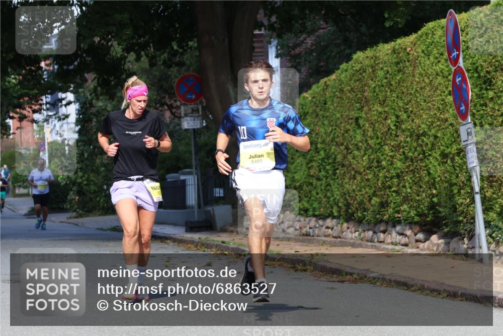 25.08.2024 - 20. Blankeneser Heldenlauf Strokosch-Dieckow http://msf.ph/oto/6863527 25.08.2024 10:24:07 Ziel 6310, 6460 meine-sportfotos.de