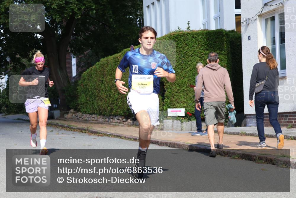 25.08.2024 - 20. Blankeneser Heldenlauf Strokosch-Dieckow http://msf.ph/oto/6863536 25.08.2024 10:24:08 Ziel 6310, 6460 meine-sportfotos.de