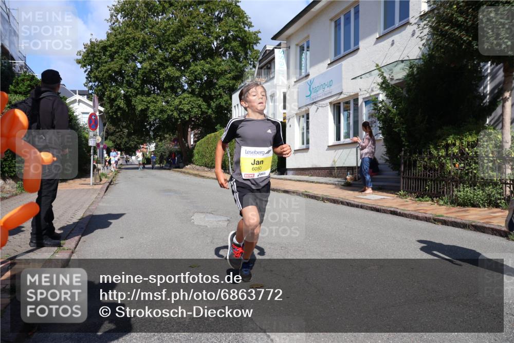 25.08.2024 - 20. Blankeneser Heldenlauf Strokosch-Dieckow http://msf.ph/oto/6863772 25.08.2024 10:24:43 Ziel 6050, 6114, 6227, 6240, 6264, 6447, 6448, 6475 meine-sportfotos.de