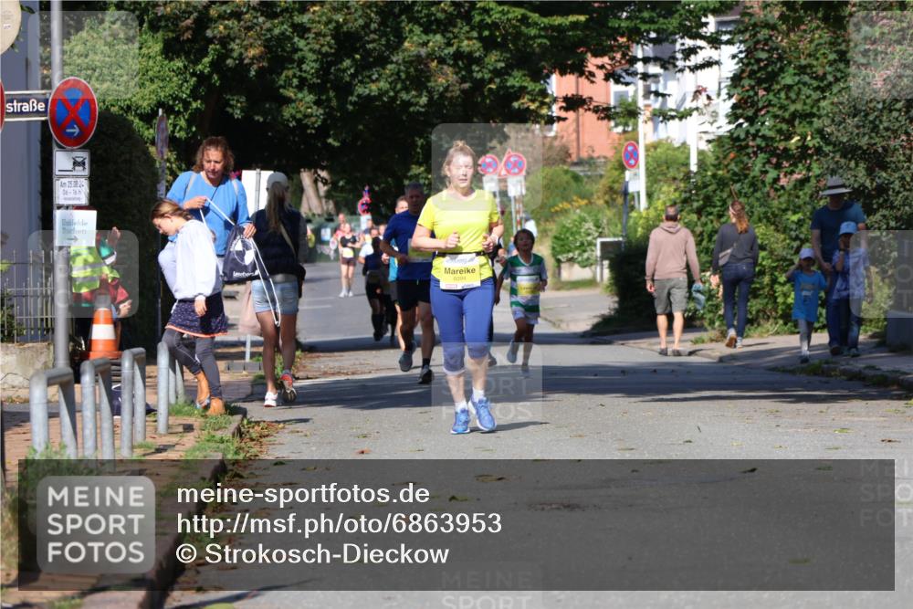 25.08.2024 - 20. Blankeneser Heldenlauf Strokosch-Dieckow http://msf.ph/oto/6863953 25.08.2024 10:24:58 Ziel 6006, 6094, 6496 meine-sportfotos.de