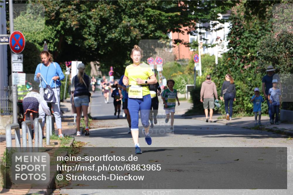 25.08.2024 - 20. Blankeneser Heldenlauf Strokosch-Dieckow http://msf.ph/oto/6863965 25.08.2024 10:25:00 Ziel 6006, 6094, 6455, 6456, 6496 meine-sportfotos.de
