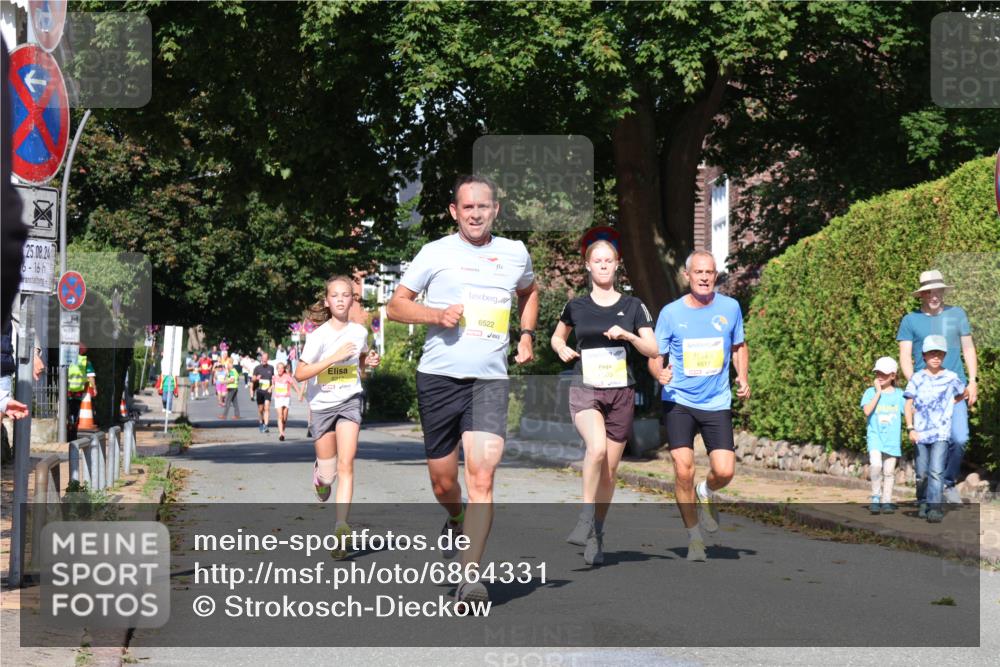25.08.2024 - 20. Blankeneser Heldenlauf Strokosch-Dieckow http://msf.ph/oto/6864331 25.08.2024 10:25:28 Ziel 6312, 6505, 6517, 6522 meine-sportfotos.de