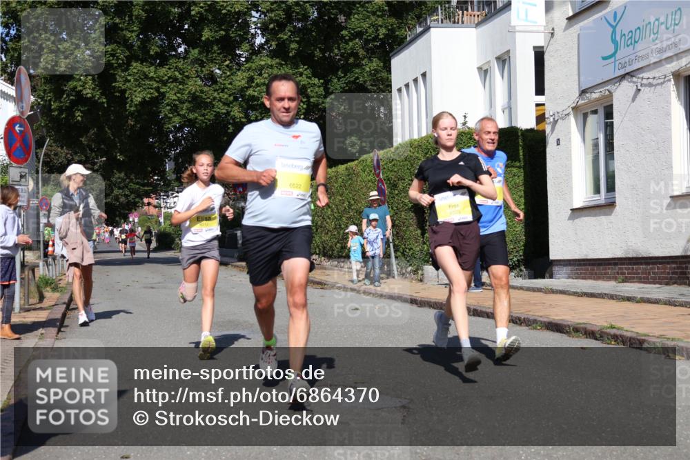 25.08.2024 - 20. Blankeneser Heldenlauf Strokosch-Dieckow http://msf.ph/oto/6864370 25.08.2024 10:25:30 Ziel 6312, 6505, 6517, 6522 meine-sportfotos.de