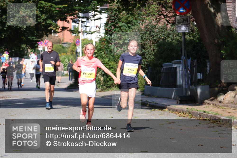 25.08.2024 - 20. Blankeneser Heldenlauf Strokosch-Dieckow http://msf.ph/oto/6864414 25.08.2024 10:25:38 Ziel 6169, 6311, 6501 meine-sportfotos.de