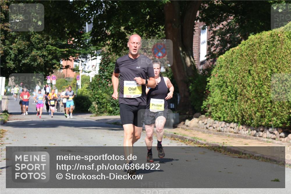 25.08.2024 - 20. Blankeneser Heldenlauf Strokosch-Dieckow http://msf.ph/oto/6864522 25.08.2024 10:25:46 Ziel 6169, 6184, 6311, 6501 meine-sportfotos.de