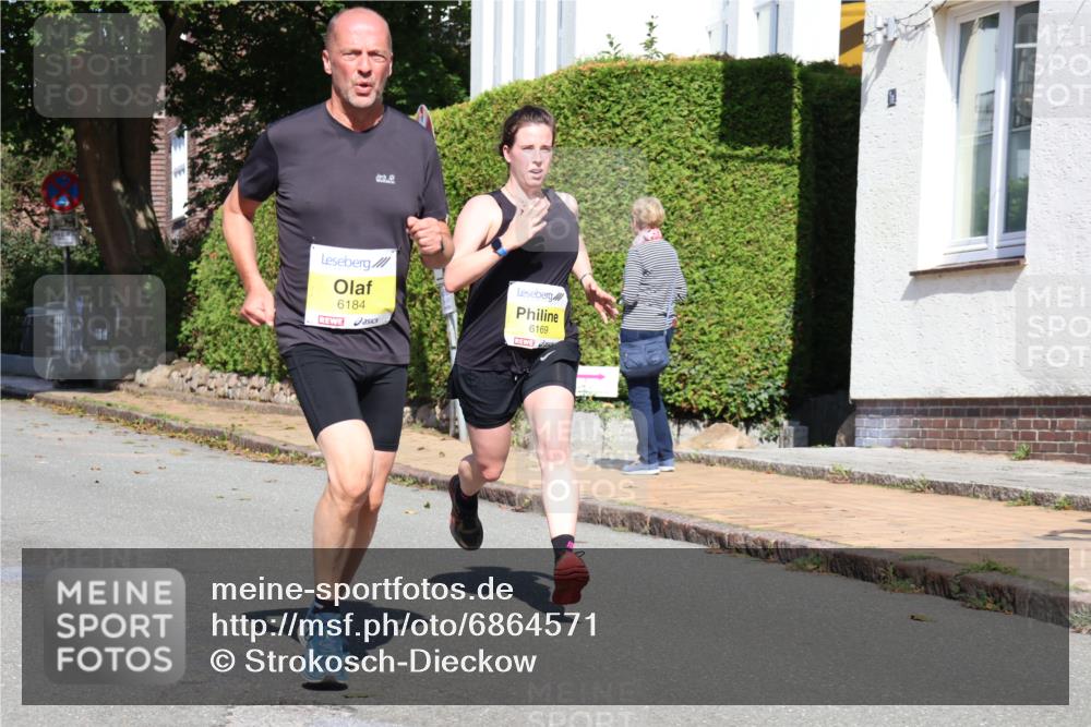 25.08.2024 - 20. Blankeneser Heldenlauf Strokosch-Dieckow http://msf.ph/oto/6864571 25.08.2024 10:25:48 Ziel 6169, 6184 meine-sportfotos.de