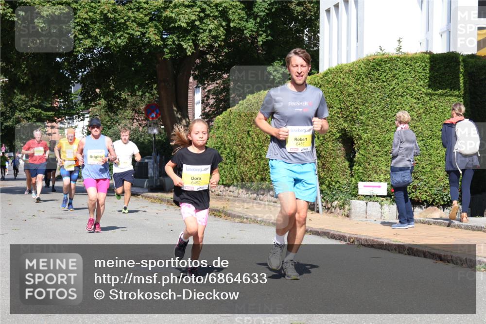 25.08.2024 - 20. Blankeneser Heldenlauf Strokosch-Dieckow http://msf.ph/oto/6864633 25.08.2024 10:26:01 Ziel 6119, 6251, 6255, 6383, 6384, 6451, 6452, 6453 meine-sportfotos.de