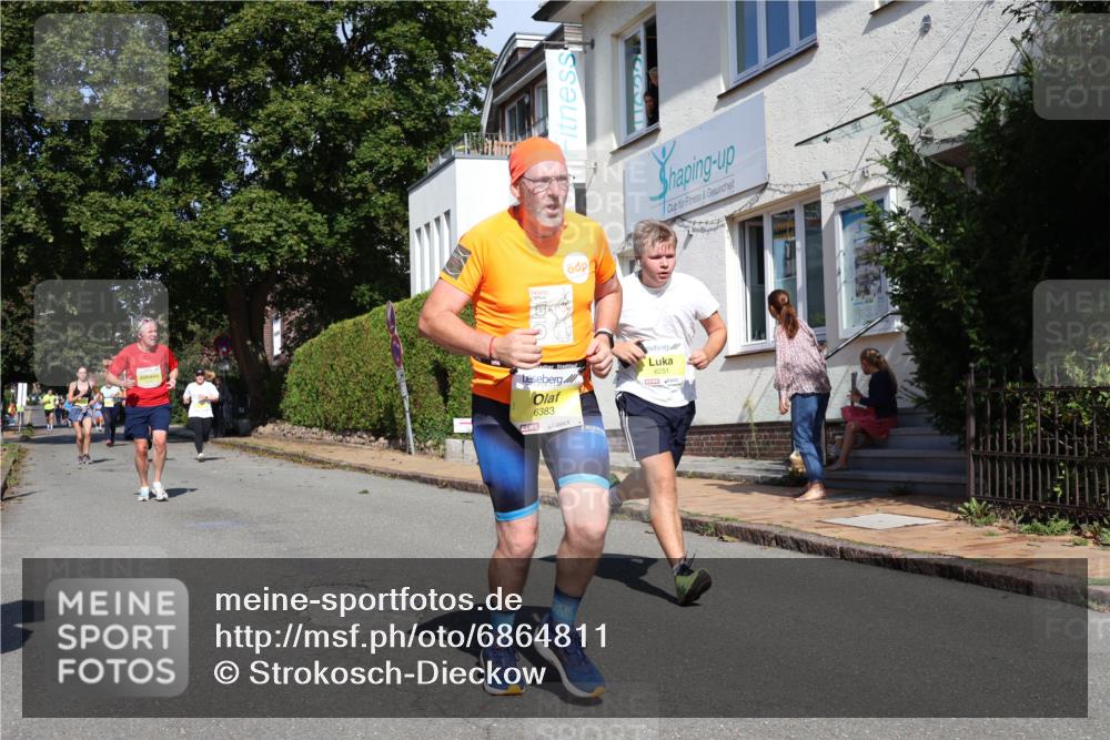 25.08.2024 - 20. Blankeneser Heldenlauf Strokosch-Dieckow http://msf.ph/oto/6864811 25.08.2024 10:26:06 Ziel 6069, 6119, 6251, 6255, 6383, 6384, 6433, 6451, 6452, 6453 meine-sportfotos.de