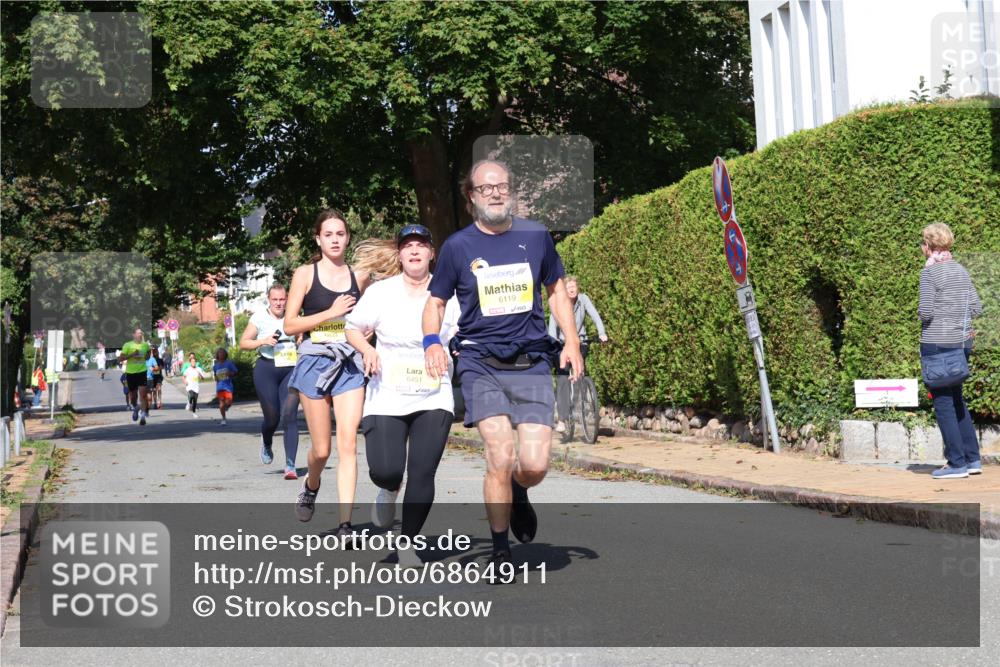 25.08.2024 - 20. Blankeneser Heldenlauf Strokosch-Dieckow http://msf.ph/oto/6864911 25.08.2024 10:26:10 Ziel 6069, 6119, 6251, 6383, 6384, 6433, 6451 meine-sportfotos.de