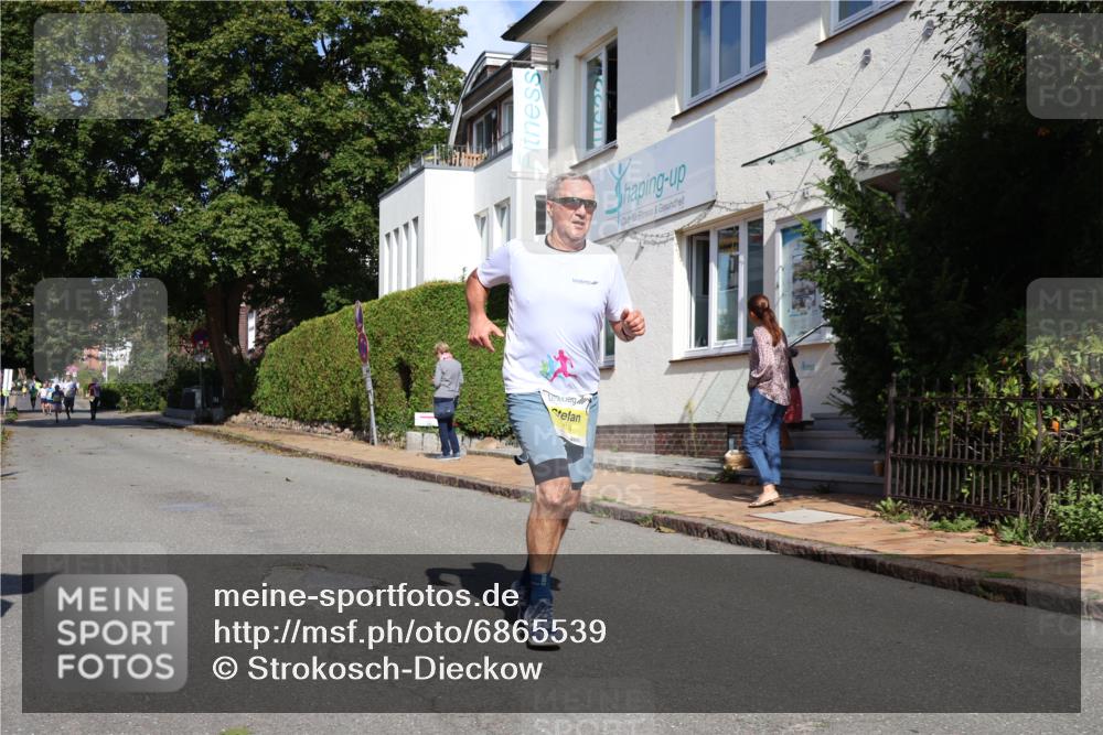 25.08.2024 - 20. Blankeneser Heldenlauf Strokosch-Dieckow http://msf.ph/oto/6865539 25.08.2024 10:26:56 Ziel 6418 meine-sportfotos.de