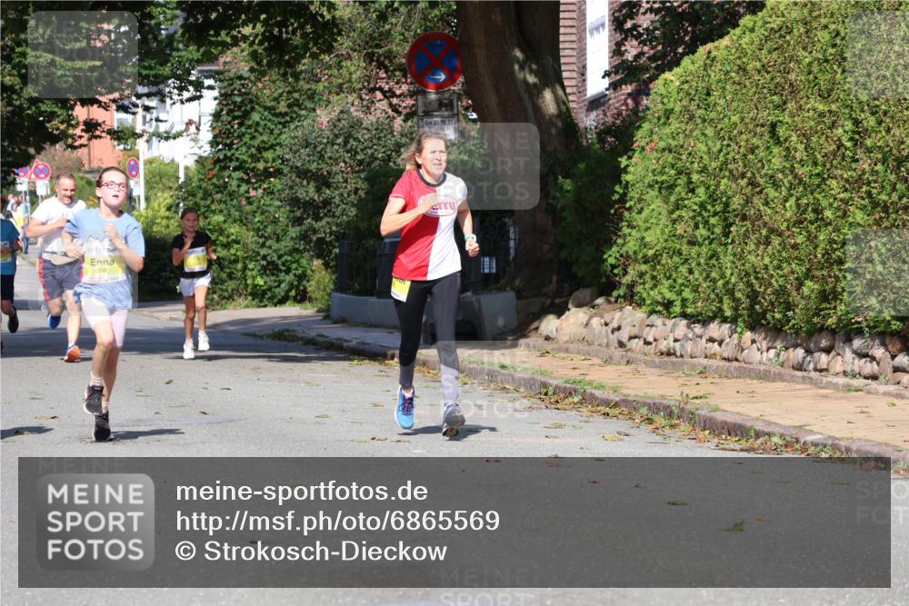 25.08.2024 - 20. Blankeneser Heldenlauf Strokosch-Dieckow http://msf.ph/oto/6865569 25.08.2024 10:27:04 Ziel 6080, 6081, 6250, 6335, 6526 meine-sportfotos.de