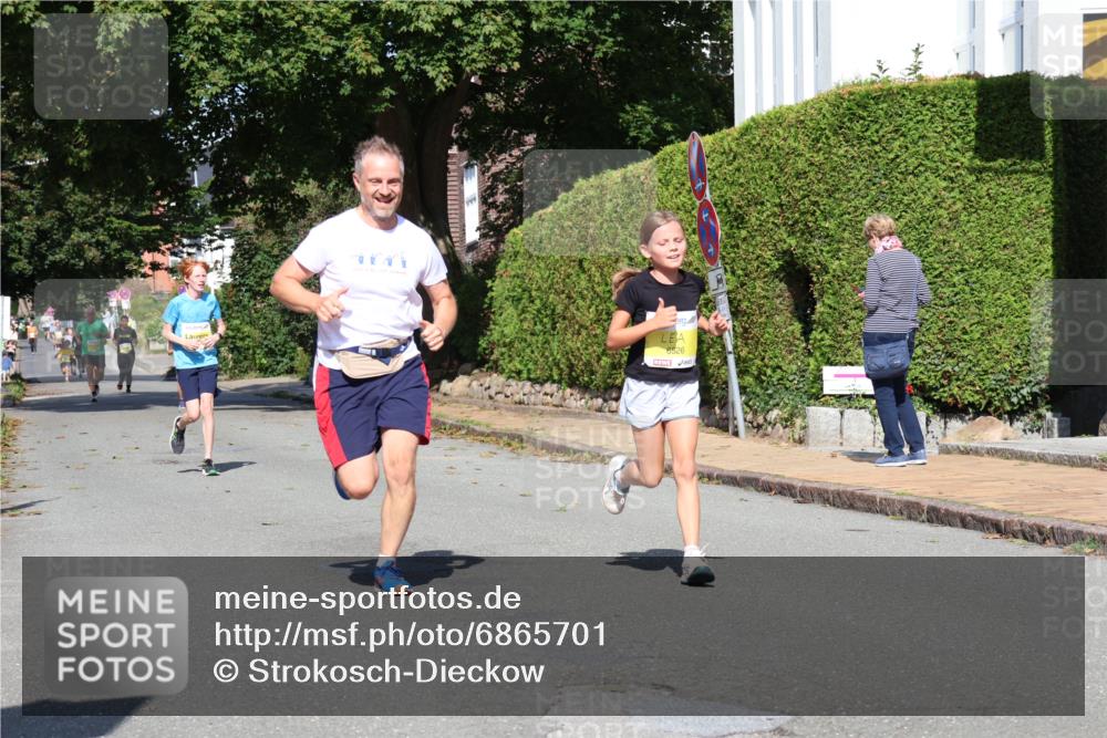 25.08.2024 - 20. Blankeneser Heldenlauf Strokosch-Dieckow http://msf.ph/oto/6865701 25.08.2024 10:27:12 Ziel 6023, 6080, 6081, 6135, 6250, 6335, 6526 meine-sportfotos.de