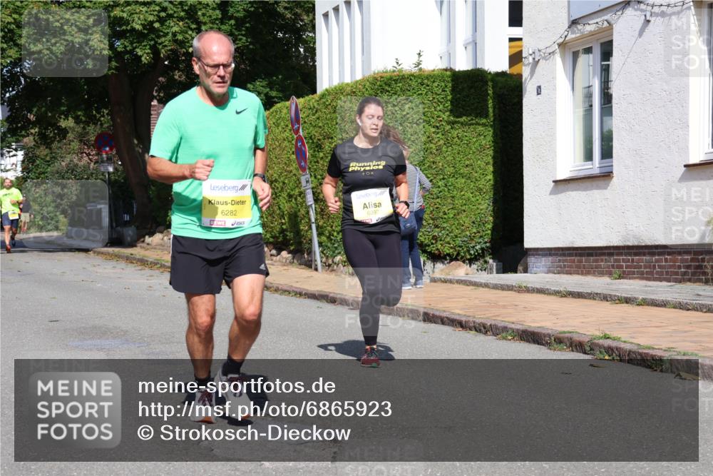 25.08.2024 - 20. Blankeneser Heldenlauf Strokosch-Dieckow http://msf.ph/oto/6865923 25.08.2024 10:27:25 Ziel 6063, 6203, 6214, 6282, 6397 meine-sportfotos.de