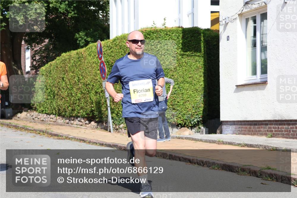 25.08.2024 - 20. Blankeneser Heldenlauf Strokosch-Dieckow http://msf.ph/oto/6866129 25.08.2024 10:27:45 Ziel 6010, 6015, 6299, 6318 meine-sportfotos.de