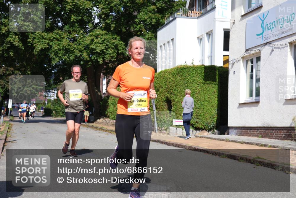 25.08.2024 - 20. Blankeneser Heldenlauf Strokosch-Dieckow http://msf.ph/oto/6866152 25.08.2024 10:27:46 Ziel 6010, 6015, 6299, 6318 meine-sportfotos.de